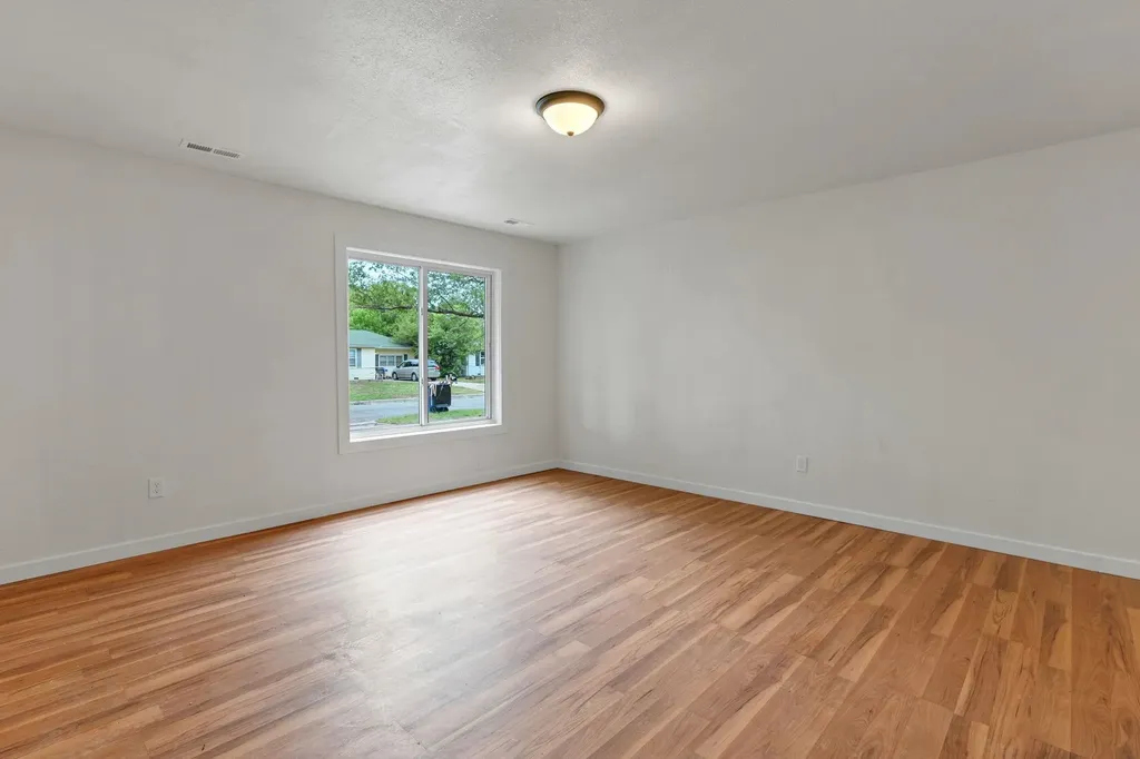 2612 N Green Wichita KS 67219