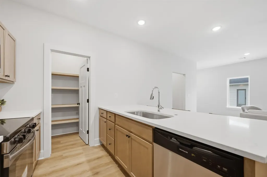 191-193 N Mendocino Goddard KS 67052