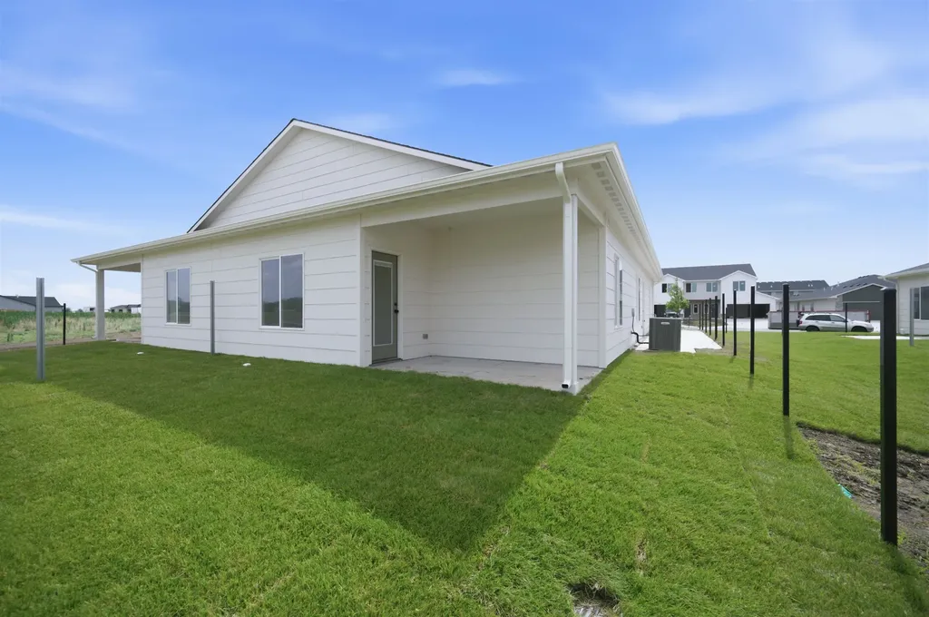 191-193 N Mendocino Goddard KS 67052