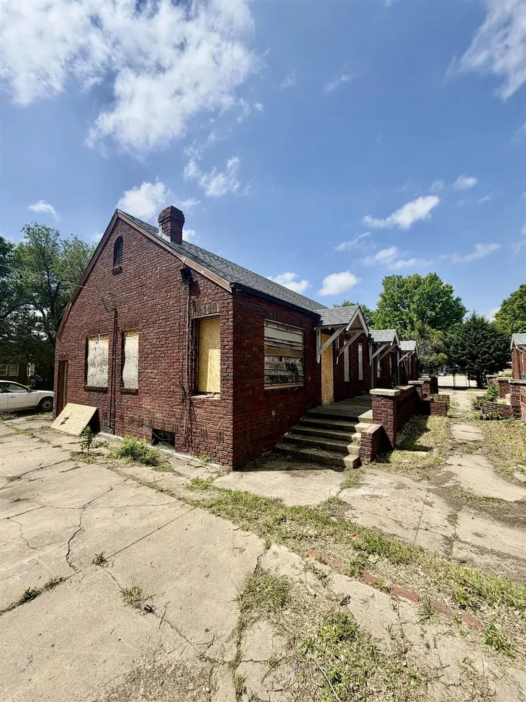 436 N Minnesota Wichita KS 67214