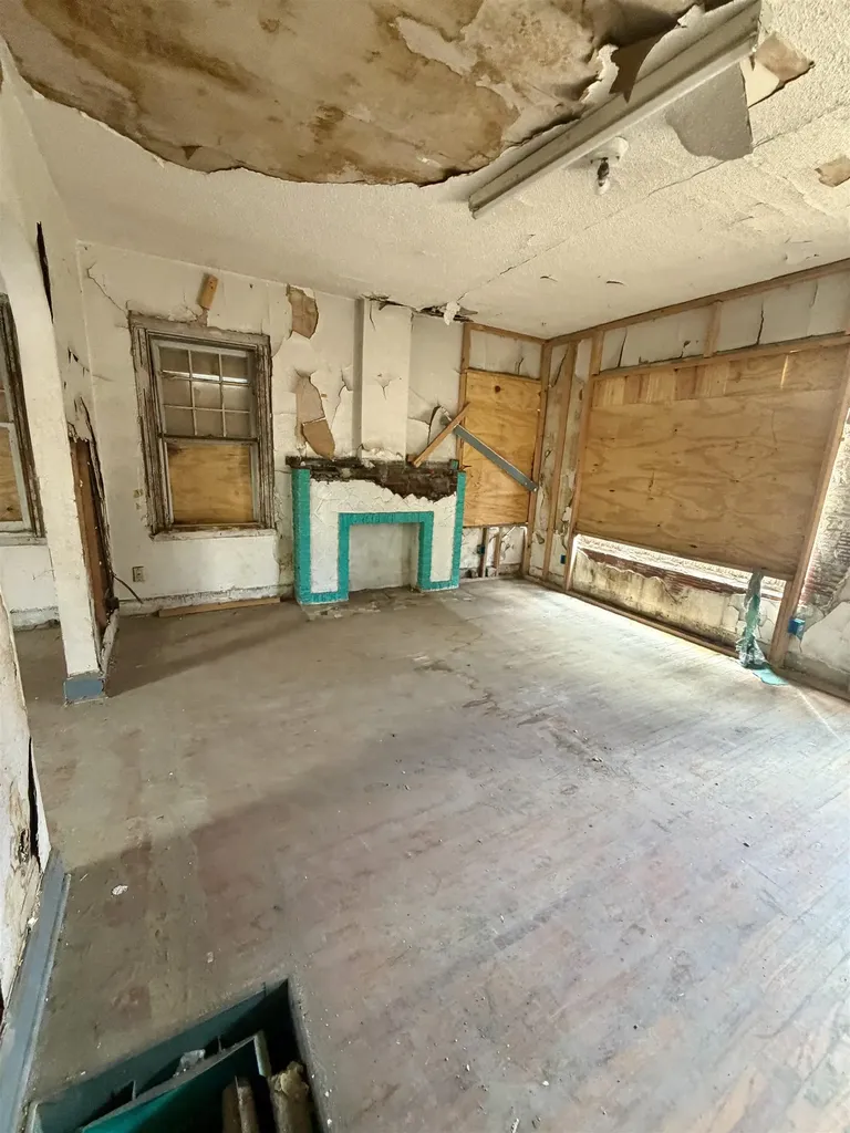 442 N Minnesota Wichita KS 67214