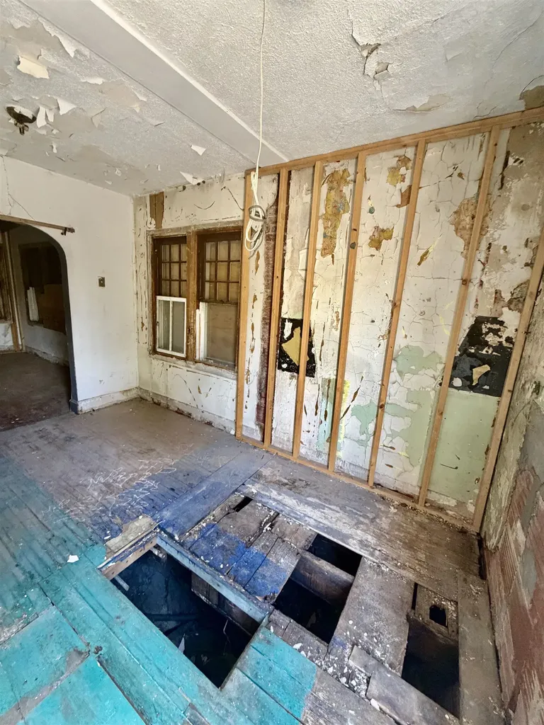 442 N Minnesota Wichita KS 67214