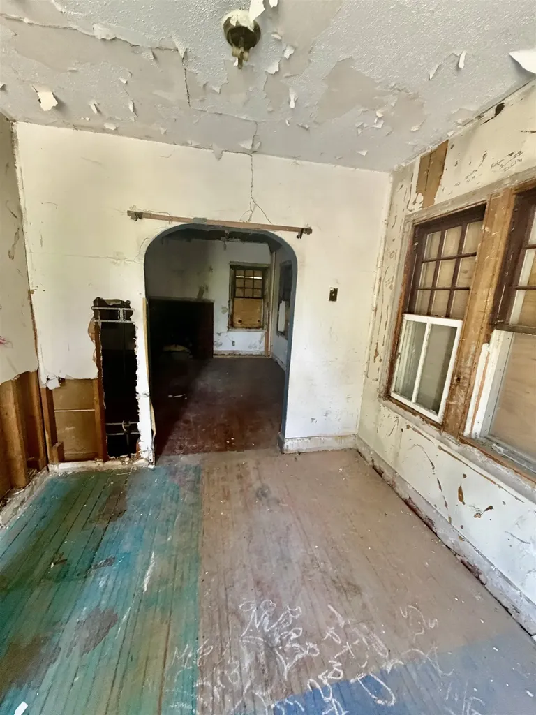 442 N Minnesota Wichita KS 67214
