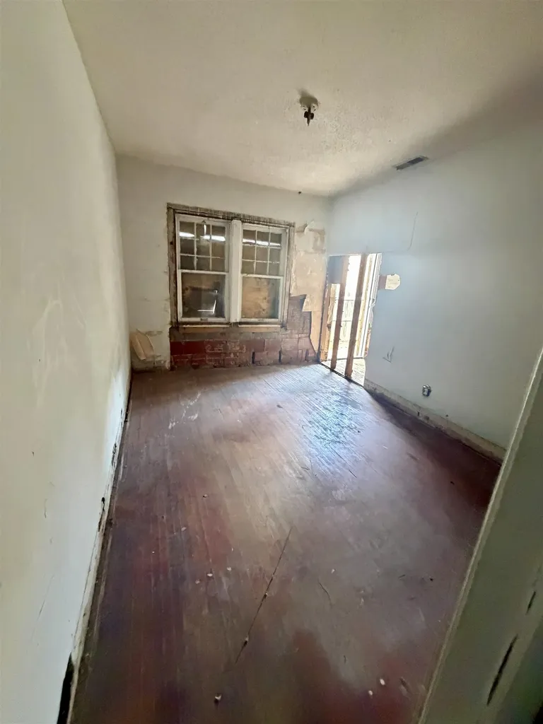 442 N Minnesota Wichita KS 67214