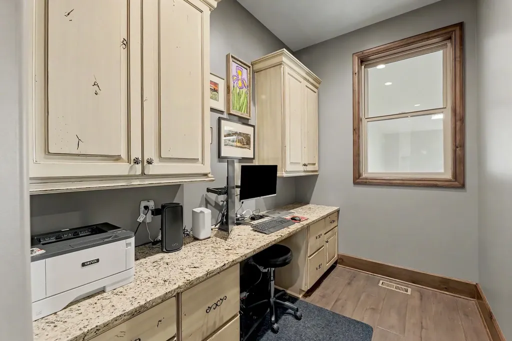 3035 N Den Hollow Court Wichita KS 67205