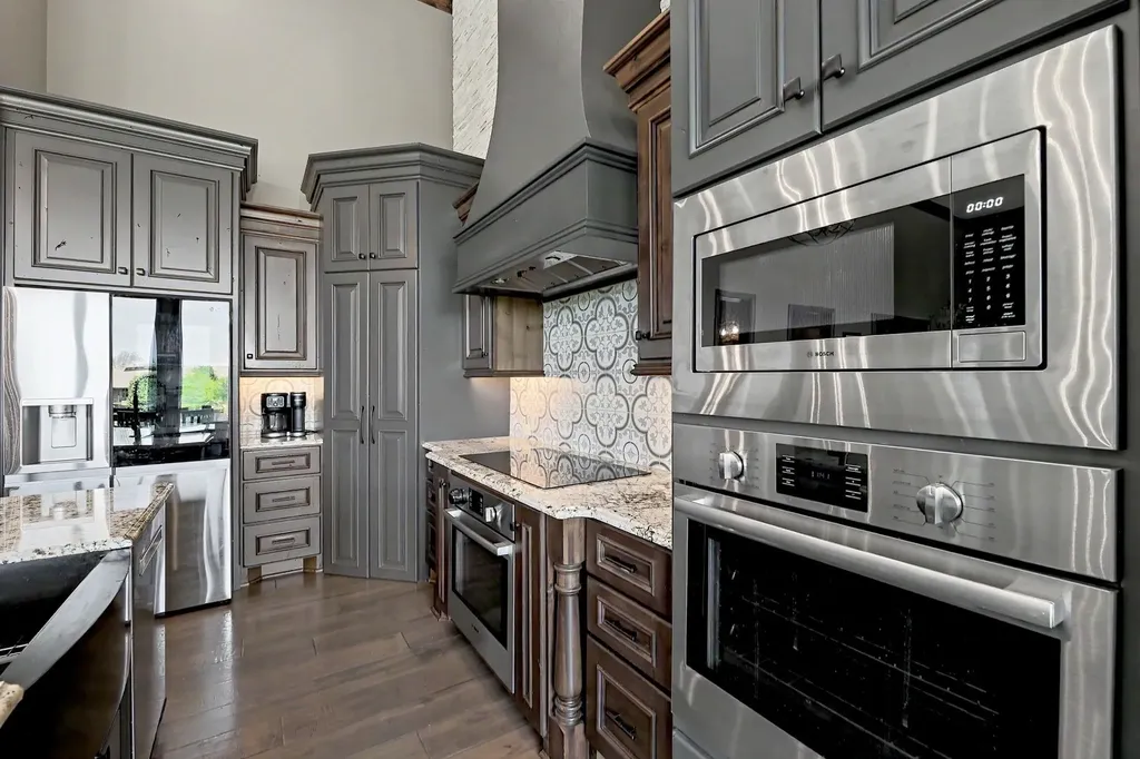 3035 N Den Hollow Court Wichita KS 67205