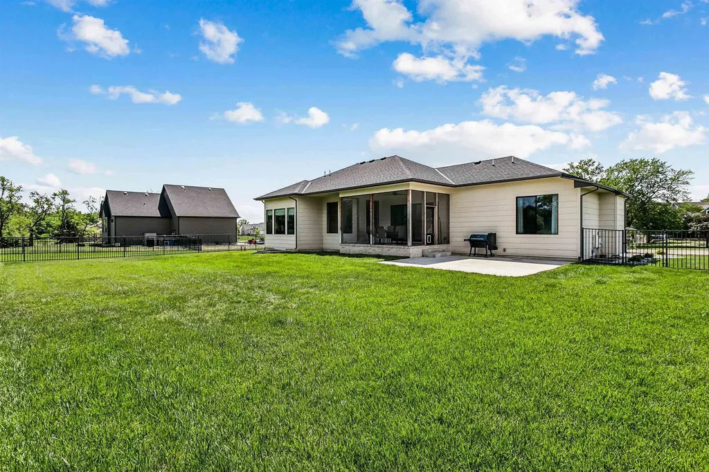 317 N Sarah Court Derby KS 67037