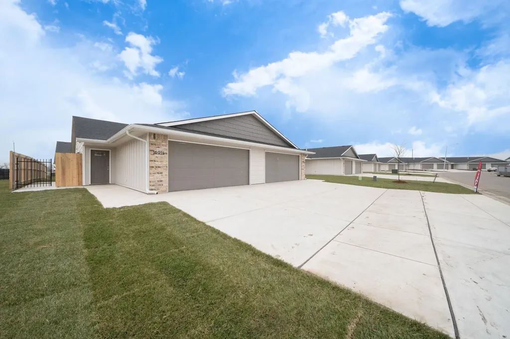 16802 W Lawson Goddard KS 67052
