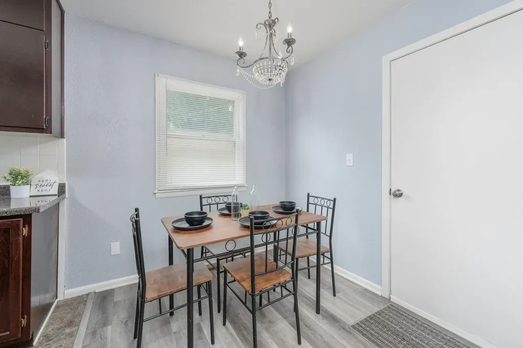 425 W 4th Haysville KS 67060