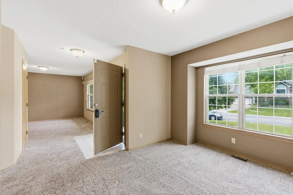 2720 N Beacon Hill Wichita KS 67220