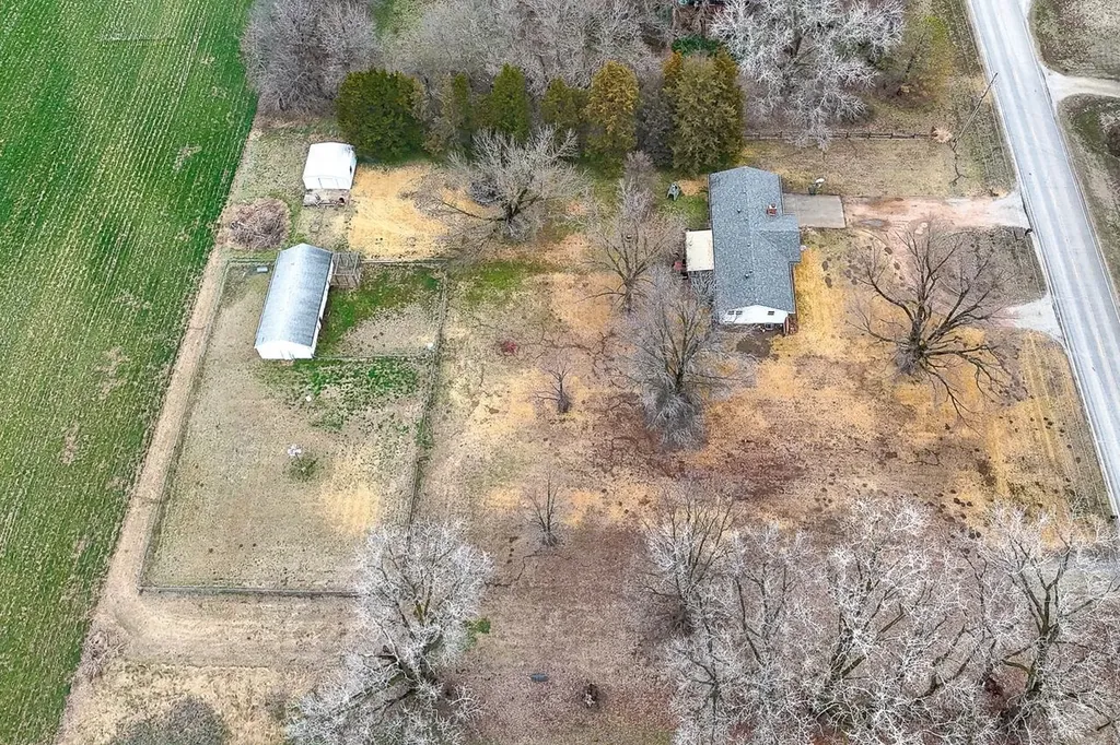 1155 N Oliver Road Belle Plaine KS 67013