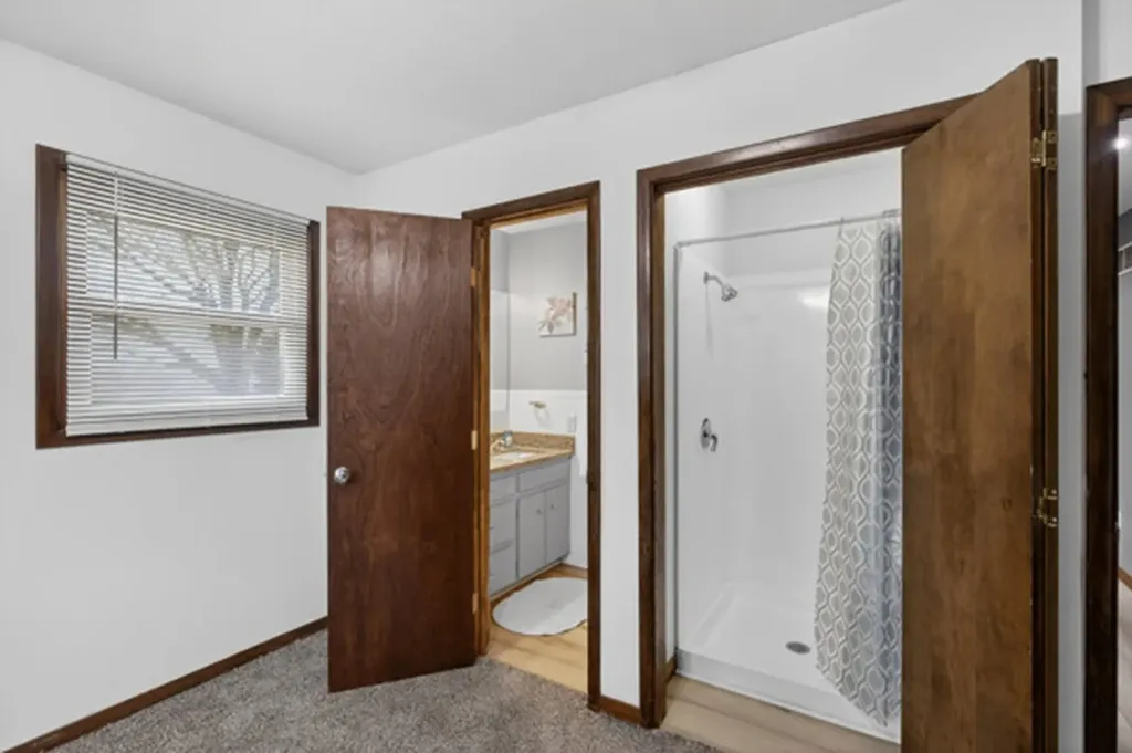 1155 N Oliver Road Belle Plaine KS 67013
