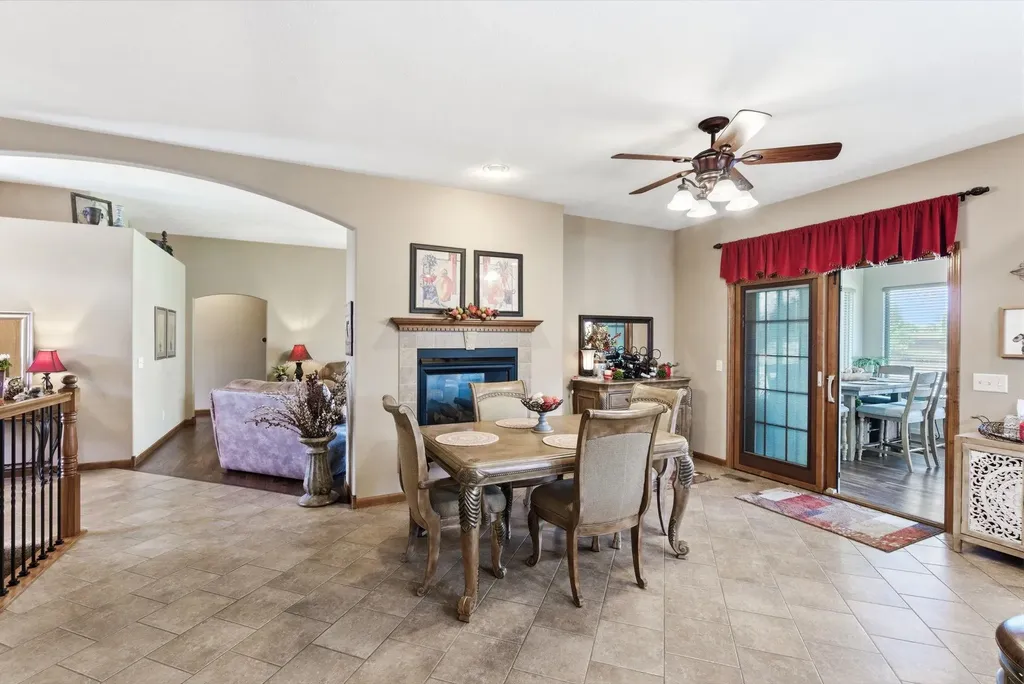 4 Waterbrook Terrace South Hutchinson KS 67505