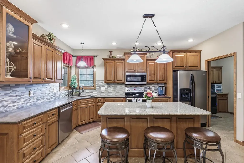 4 Waterbrook Terrace South Hutchinson KS 67505