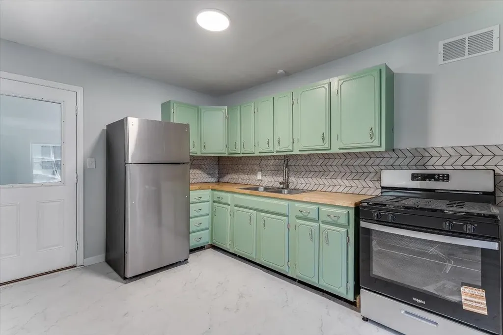 1313 E Harvey Avenue Wellington KS 67152