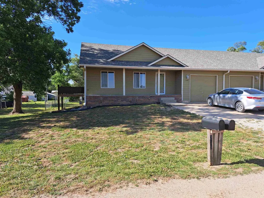 235 W Wood Avenue Clearwater KS 67026