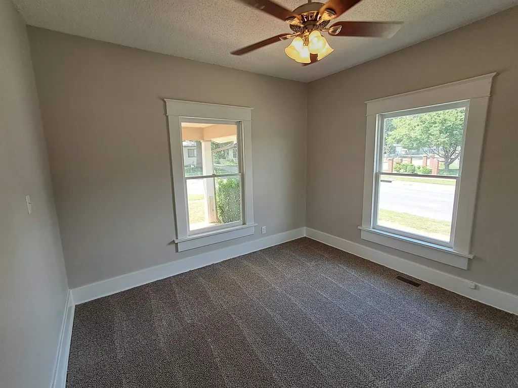2260 N Woodland Wichita KS 67204