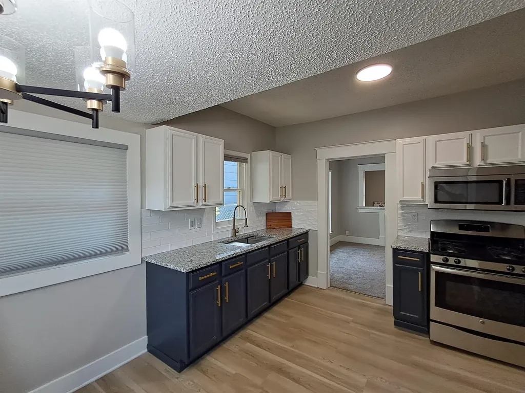 2260 N Woodland Wichita KS 67204