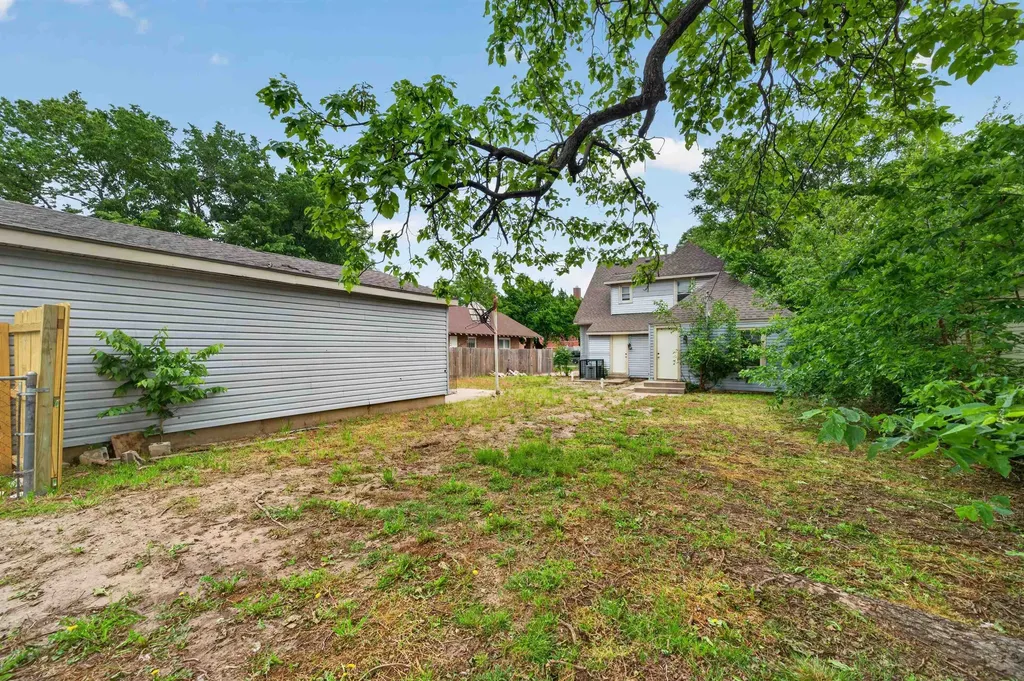 1423 S Market Wichita KS 67211