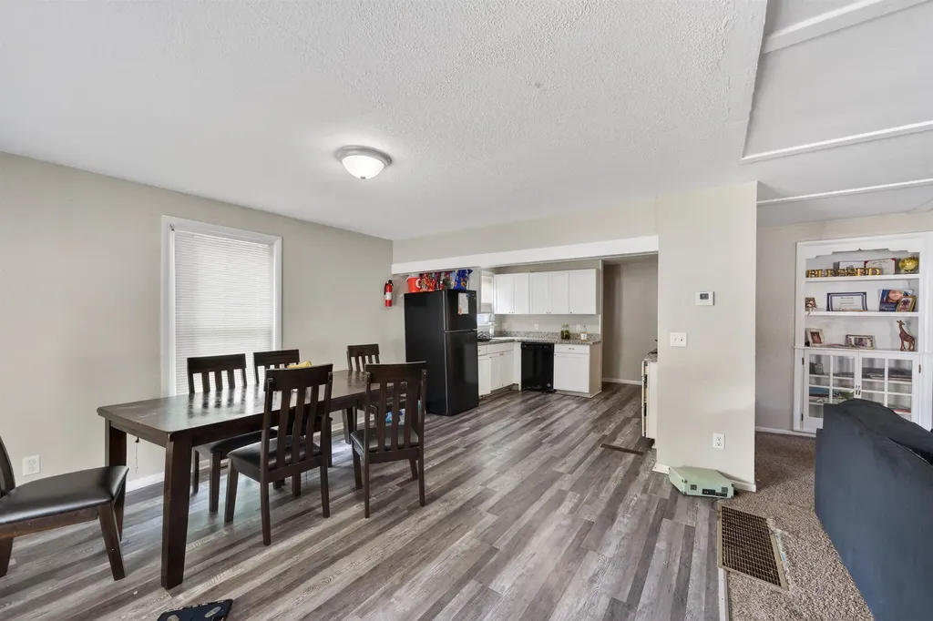 1423 S Market Wichita KS 67211
