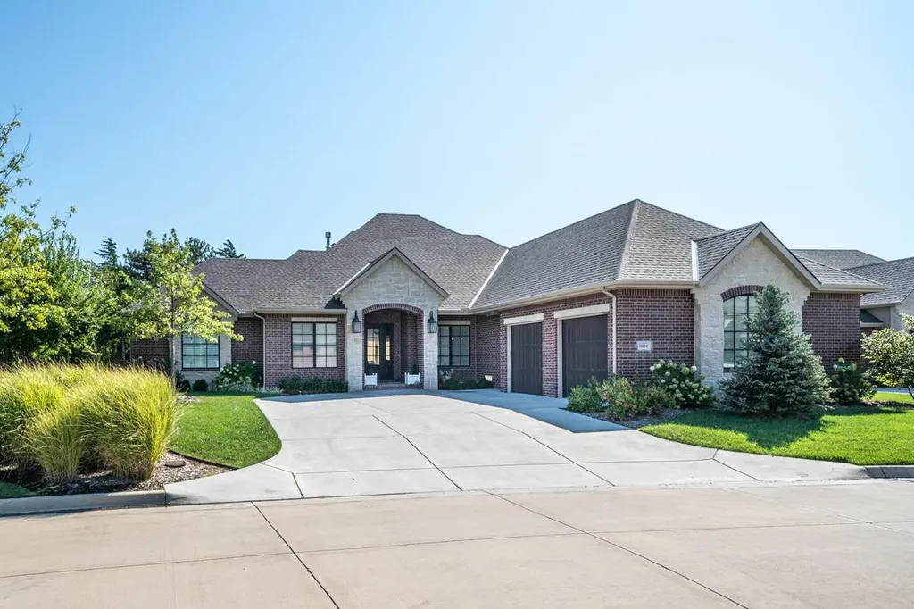 10234 E Summerfield Street Wichita KS 67206