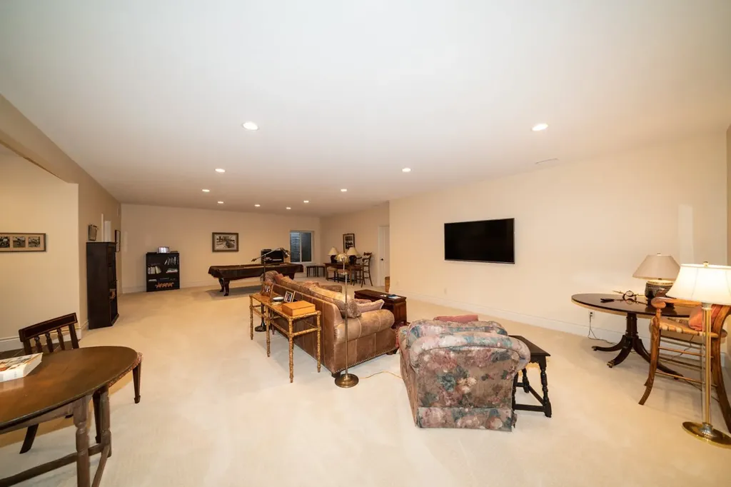 10234 E Summerfield Street Wichita KS 67206