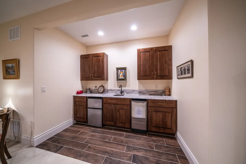10234 E Summerfield Street Wichita KS 67206