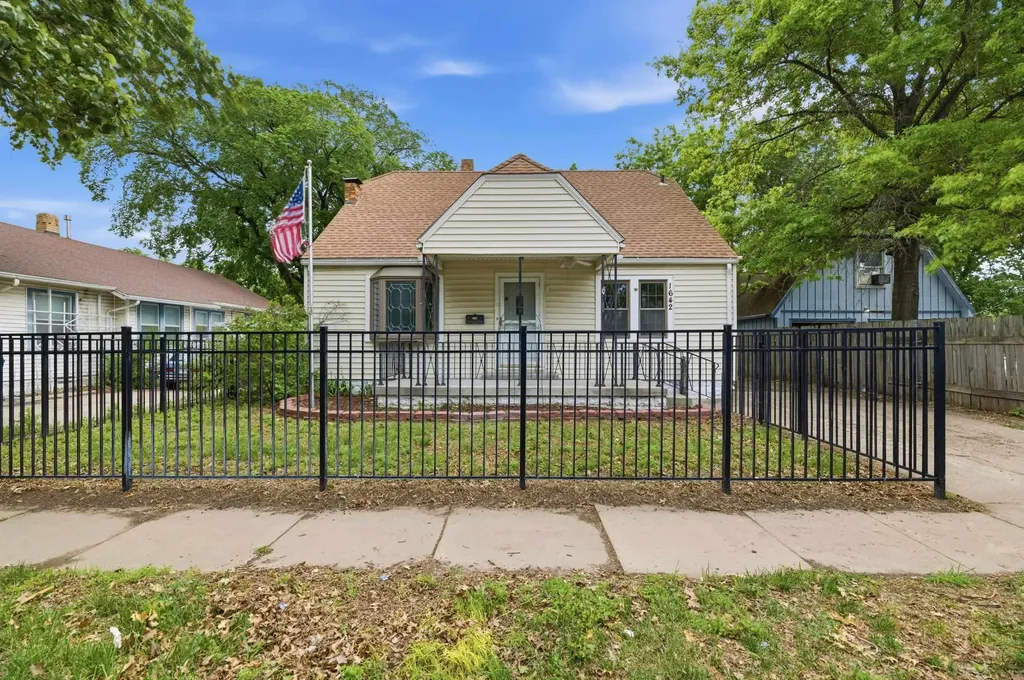 1642 S Mosley Wichita KS 67211