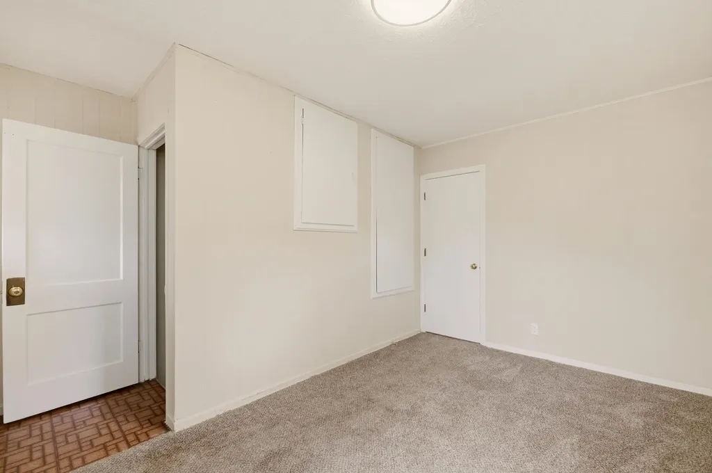 1642 S Mosley Wichita KS 67211