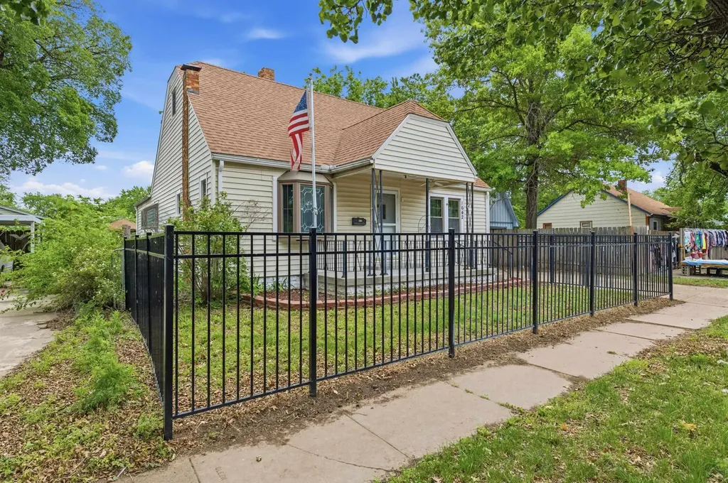 1642 S Mosley Wichita KS 67211