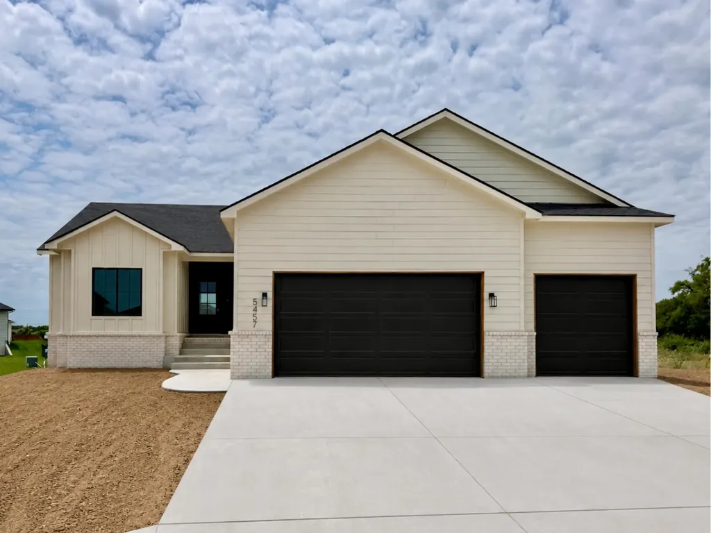 5457 N St Paul Street Wichita KS 67204