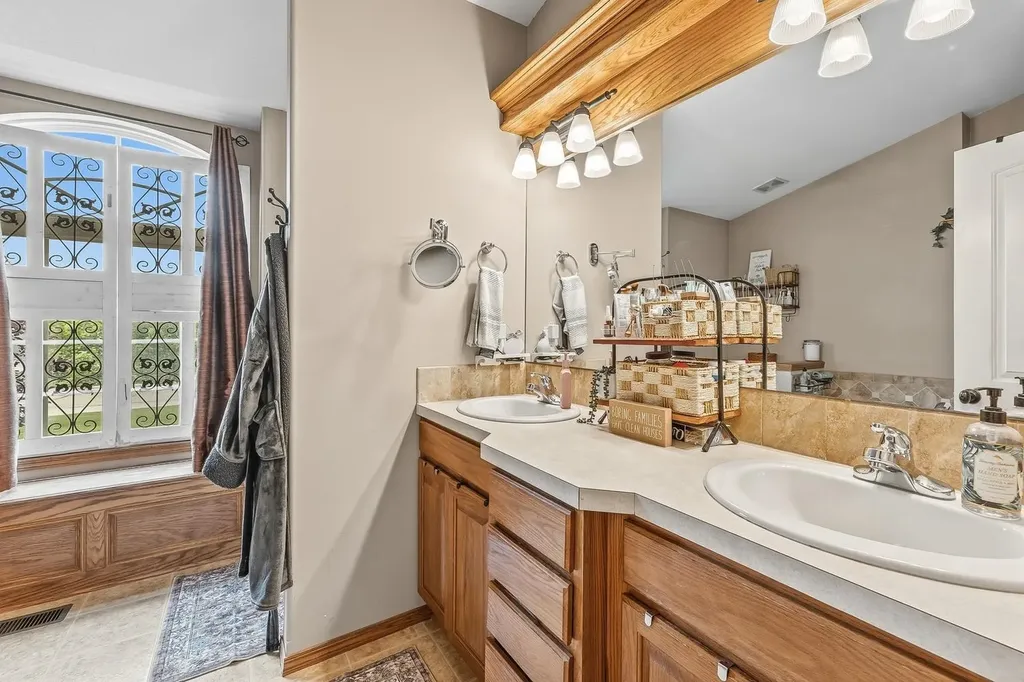 3590 N Forest Ridge Wichita KS 67205