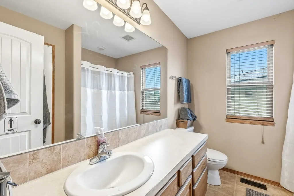3590 N Forest Ridge Wichita KS 67205