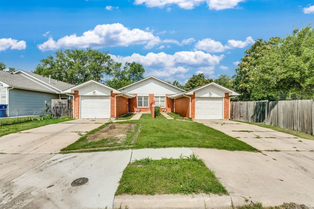 1511-1513 S Edwards Avenue Wichita KS 67213