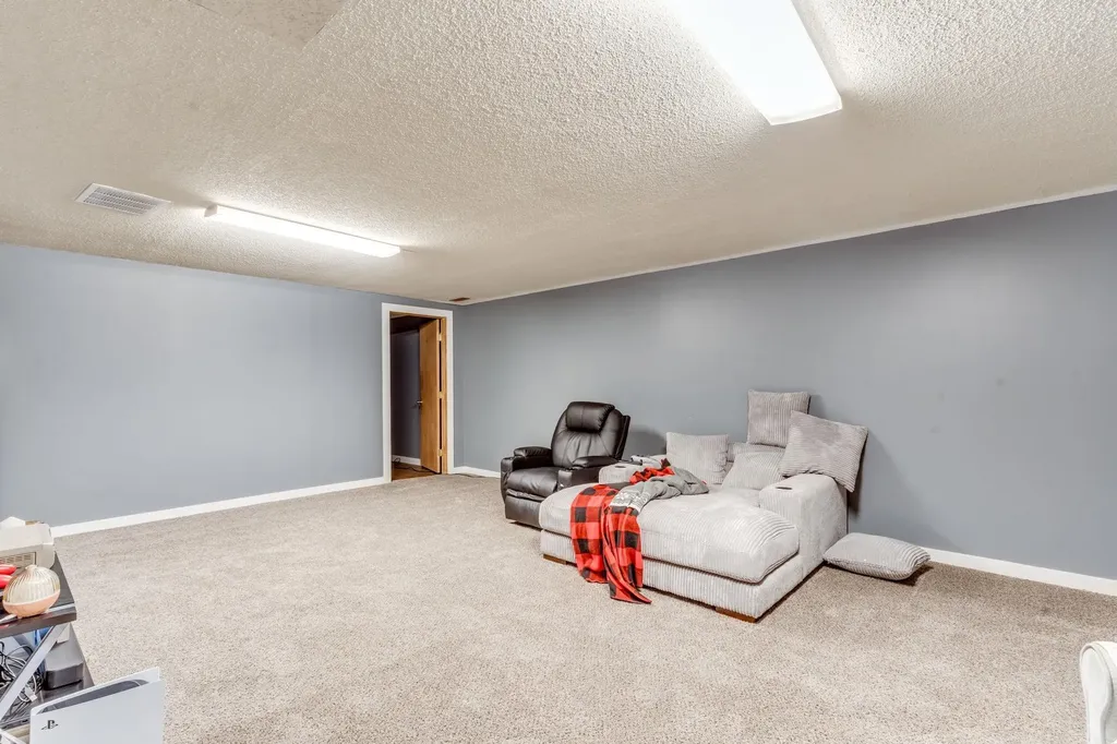 1511-1513 S Edwards Avenue Wichita KS 67213