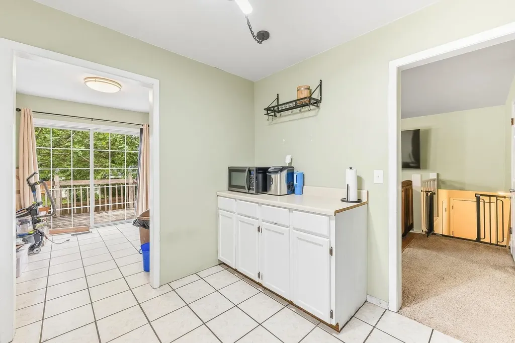 6 N Ridge Way Road Rose Hill KS 67133-9431
