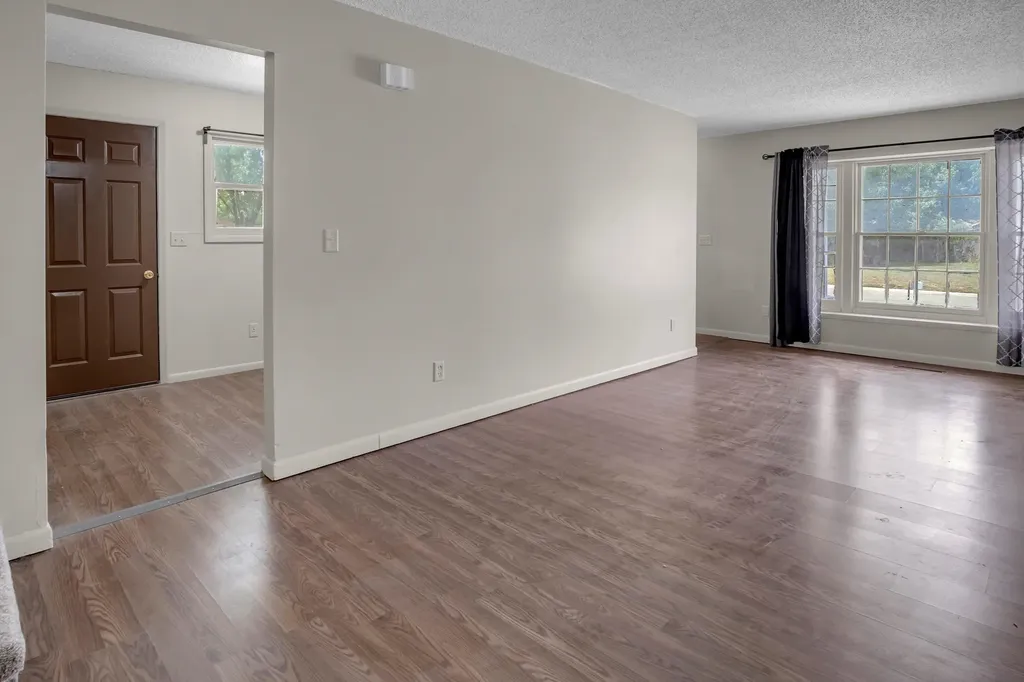 701-703 W 17th Street Newton KS 67114