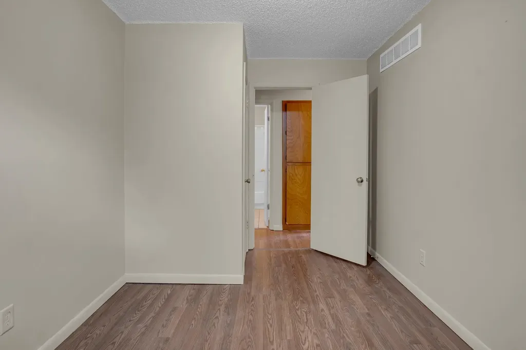 701-703 W 17th Street Newton KS 67114