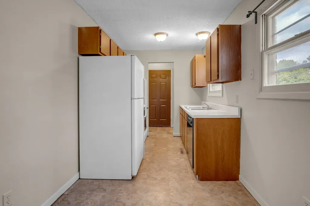 701-703 W 17th Street Newton KS 67114