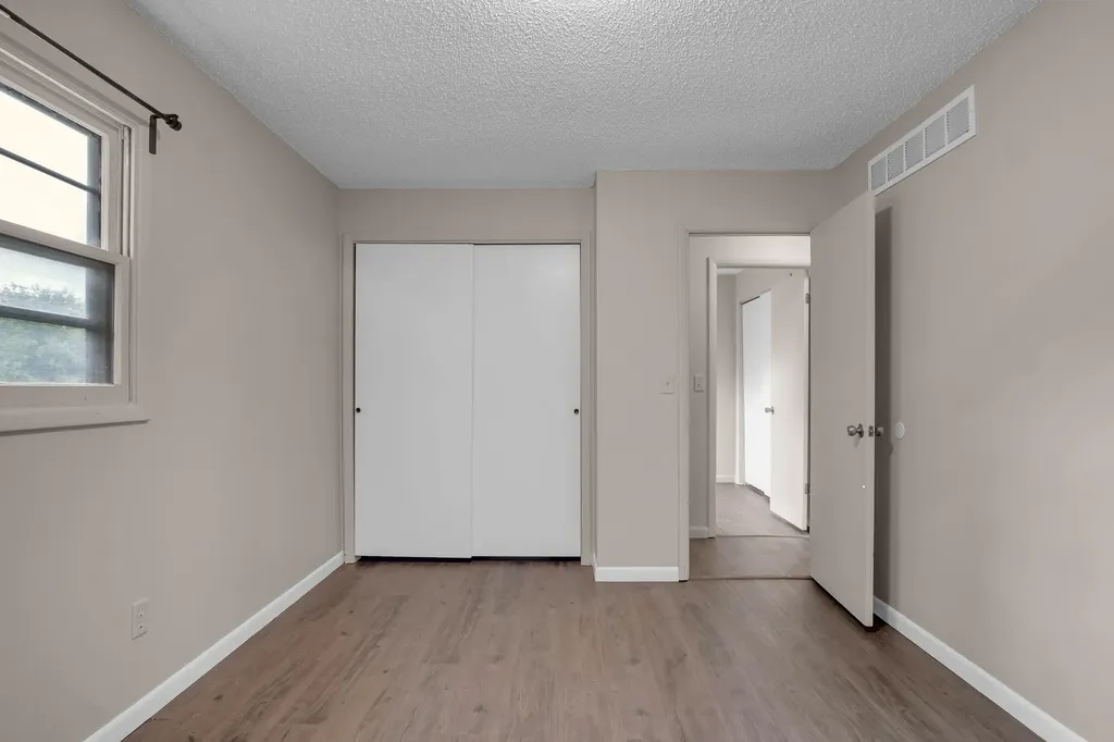701-703 W 17th Street Newton KS 67114