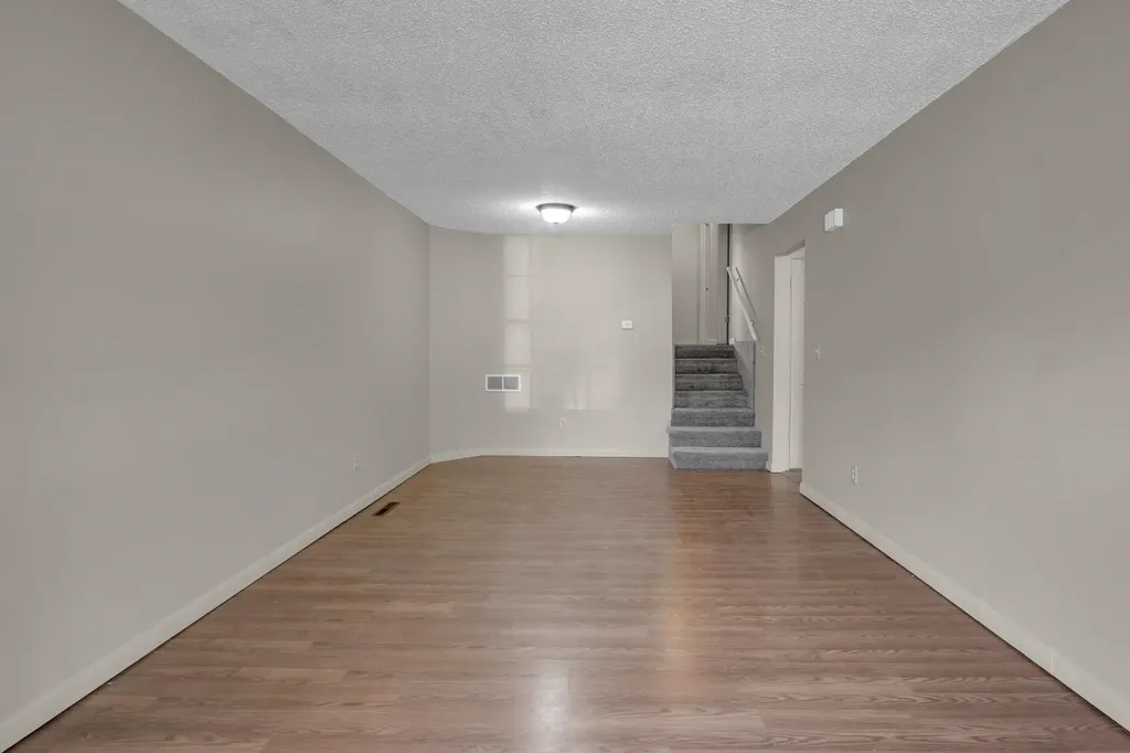 701-703 W 17th Street Newton KS 67114