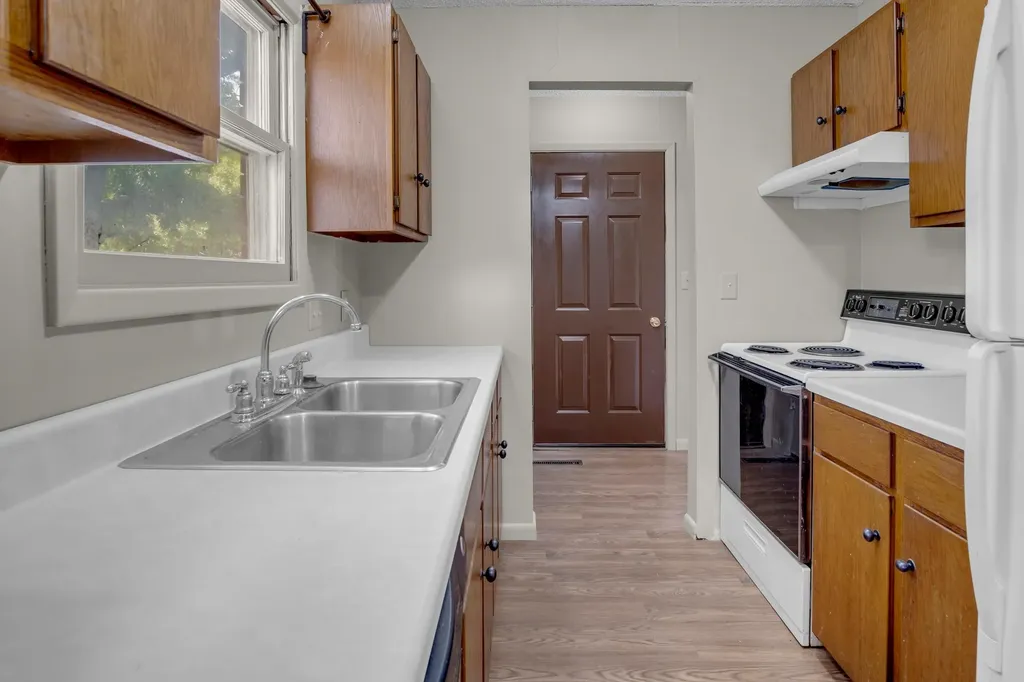 701-703 W 17th Street Newton KS 67114