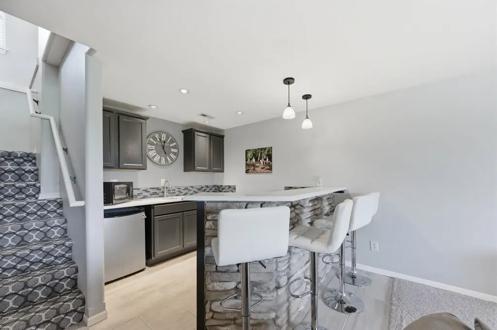 13905 W Taylor Circle Wichita KS 67235