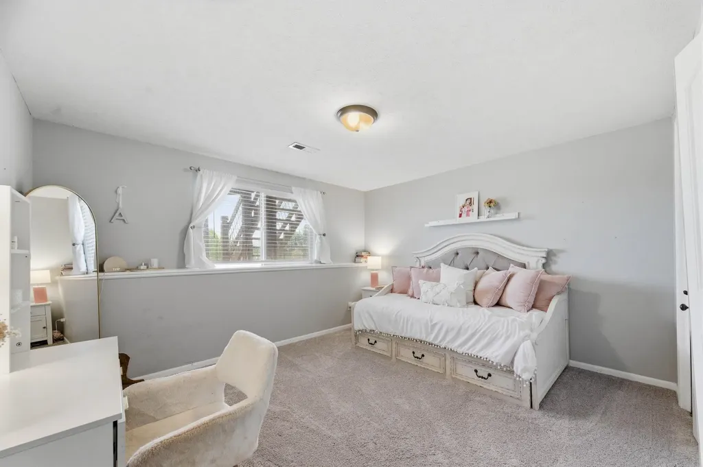 13905 W Taylor Circle Wichita KS 67235