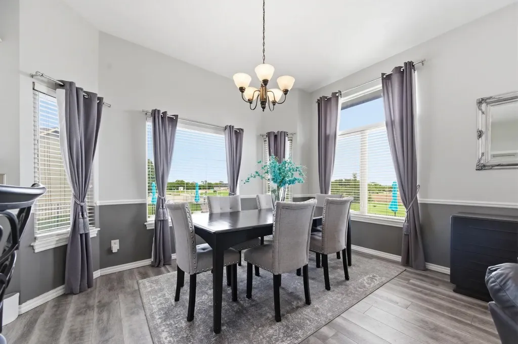 13905 W Taylor Circle Wichita KS 67235
