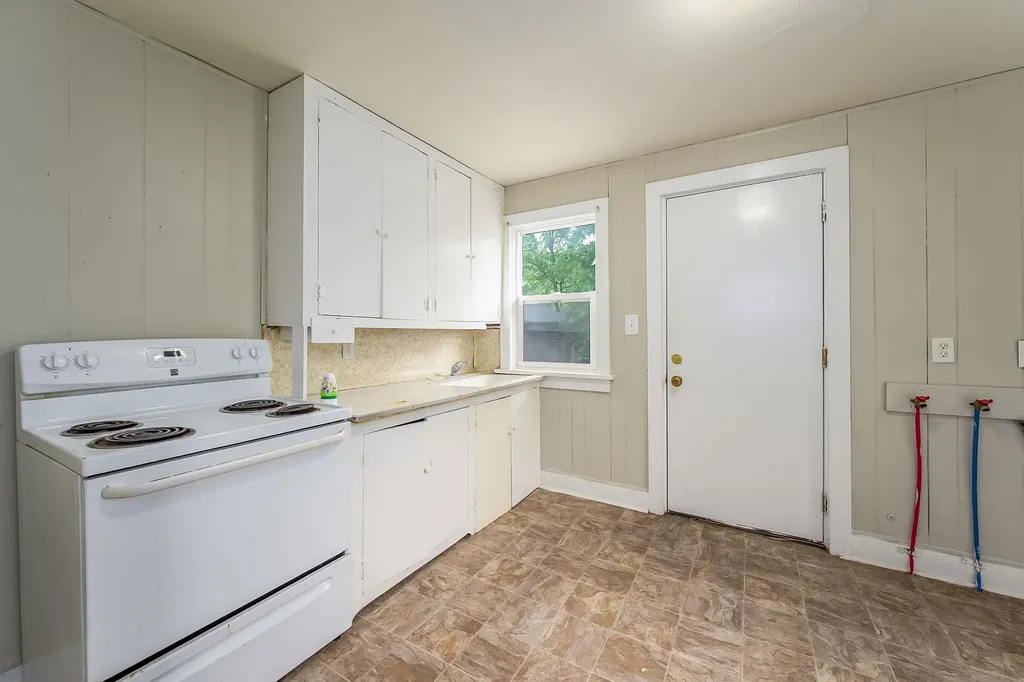 914 N High Street Newton KS 67114