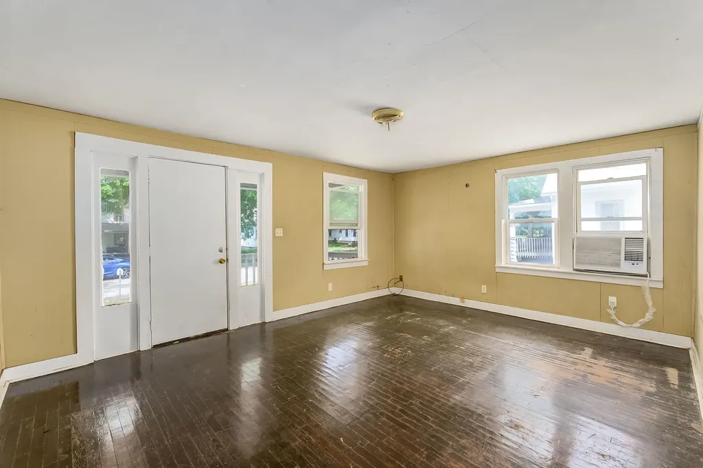 914 N High Street Newton KS 67114