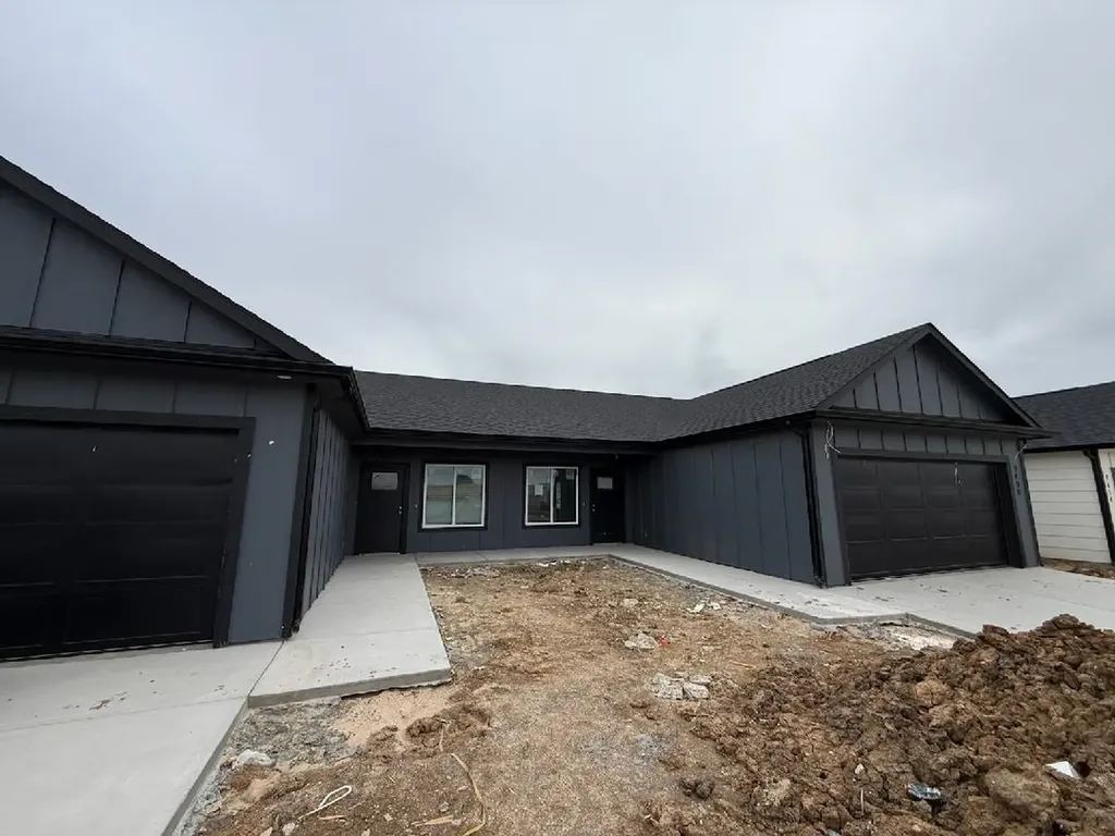 9408/9410 E Wassall Street Wichita KS 67210