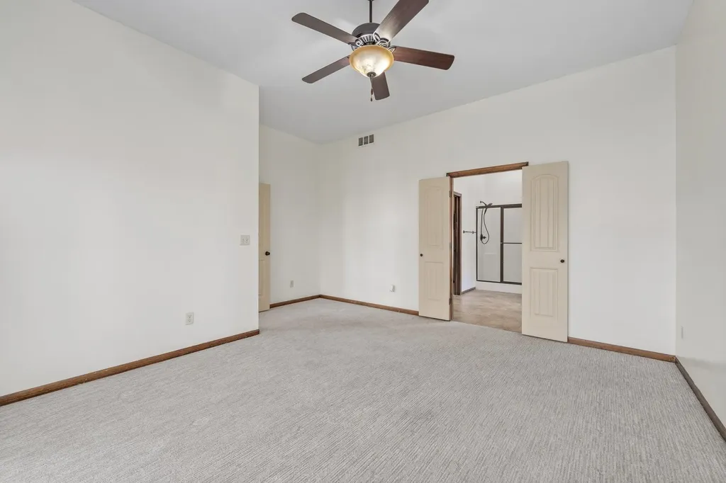 2522 N Graystone Circle Wichita KS 67228-8039