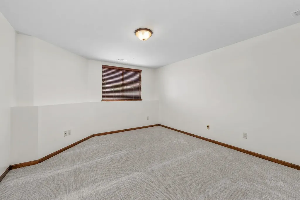 2522 N Graystone Circle Wichita KS 67228-8039